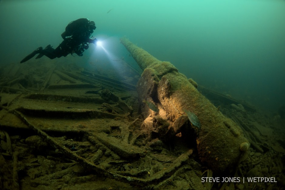 In her holds were 43 tons of gold ingots to pay for war supplies, valued then at more than US$ 8 million and now equivalent to a staggering US$ 1.8 billion!  This is one of her deck guns.