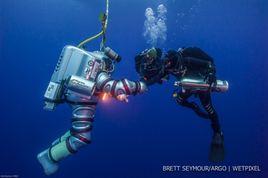 Members of the Hellenic Navy SEAL (O.Y.K.) team greet the Exosuit at Antikythera.