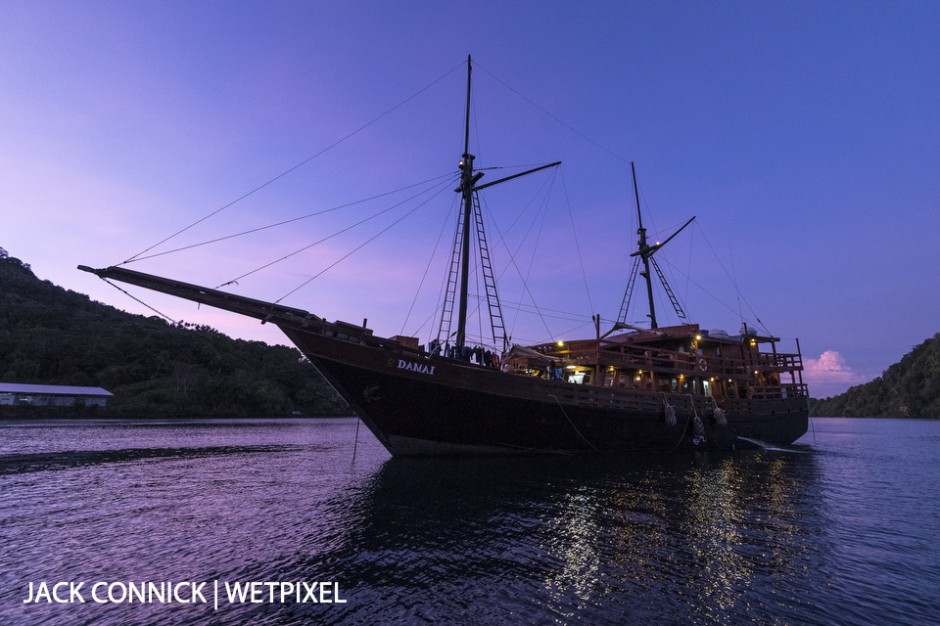 Damai 1 liveaboard at Banda Island.16-35mm lens. ISO 3200, f/4 1/125 sec.