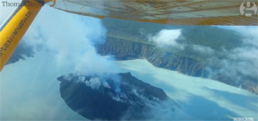 Thousands evacuated in Vanuatu as volcano threatens eruption Photo