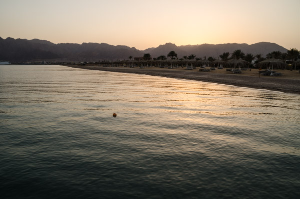 Red Sea beach on Wetpixel