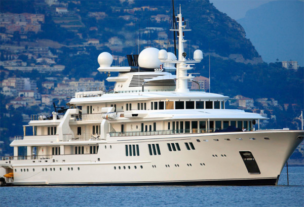 Mega Yacht